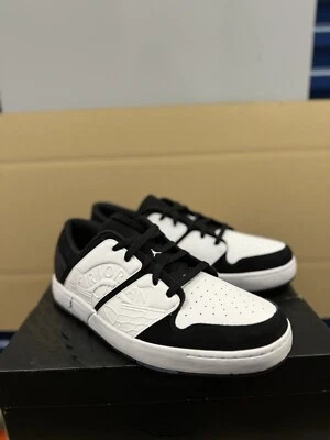Jordan NU Retro 1 Bajo 'Blanco Negro' Talla 13 Nuevo Foto 1 de 4
