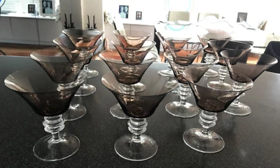 15 PRECIOSOS vasos de vino de cristal de amatista pálida - con tallo de Sherbet Foto 1 de 4