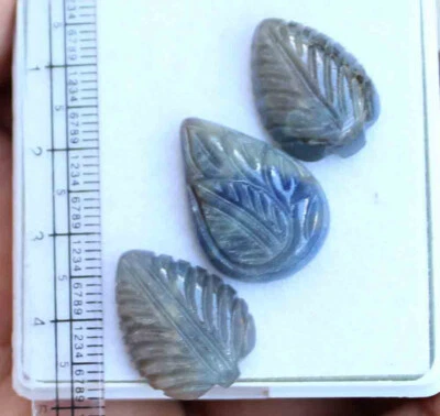 Piedra preciosa suelta de zafiro azul de Madagascar forma tallada natural de 46,60 quilates Foto 1 de 4