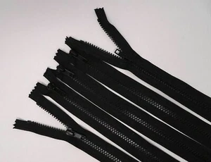 Black 5mm Open-End Zipper, Molded Plastic Teeth 21" -- 1 zipper - Picture 1 of 3