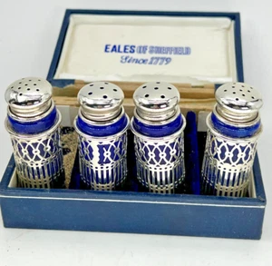  Juego de 4 saleros y pimenteros Earl of Sheffield plato de plata Japón vidrio azul - Imagen 1 de 7