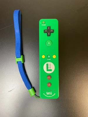 Original Nintendo Wii U Remote Motion Plus Controller Luigi gebraucht - Bild 1 von 2