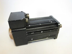 Kollmorgen Goldline servomotore brushless P.M B-402-0-29-023 B402029023 - Foto 1 di 1