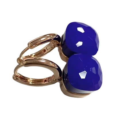 Pendientes tipo argolla de zafiro azul con cojín de zafiro de plata de ley 925 para mujer Foto 1 de 3