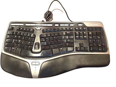 Microsoft Natural Ergonomic Keyboard 4000 v1.0 Wired - Image 1 of 4