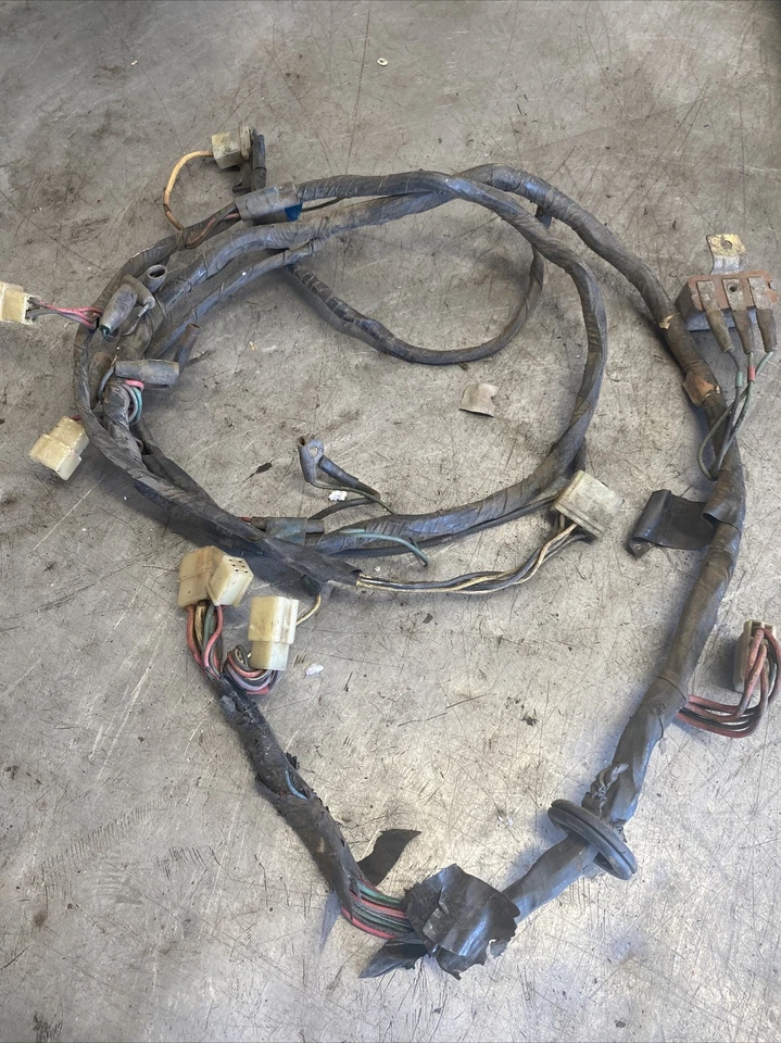 Жгут проводов двигателя для родстера Datsun 1600 1968 - Изображение 1 из 4