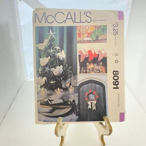 #8091 McCalls Christmas Decorations Sewing Pattern - Picture 1 of 4