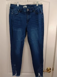 Lane Bryant Mid Rise Super Stretch Skinny Jeans Applique Size 14 - Picture 1 of 7