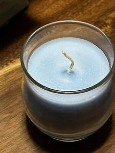 PartyLite Mini Barrel Glass Jar Candle Bestburn 3.7oz Seaside Mist Alize G33642 - Picture 1 of 3