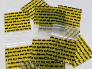 BATMAN SMALL MINI RESEALABLE APPLE BAGGIES (CHOOSE SIZE) - Picture 1 of 1