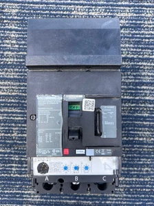Square D HJA36060U31XLCYP Circuit Breaker 60 Amp 3 Pole, Refurbished - Picture 1 of 7