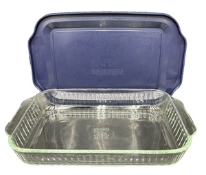 Pyrex 233-S Clear Glass Fluted 3 qt Casserole Baking Dish w/ Lid Blue 233-P - Picture 1 of 10