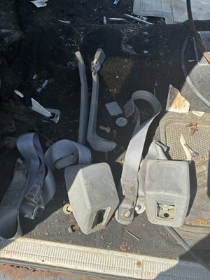 1984 雪佛兰 K-5 Blazer 前座皮带 Jimmy Gray — 第 1/4 张图片