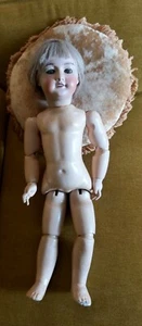 Ancienne poupée UNIS France 301 Tête Porcelaine Jumeau -réf 71 .149 corps N° 10 - Picture 1 of 17