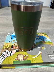 YETI Folds of Honor 20oz Rambler Highlands Olive Green Veterans Day NEW - Picture 1 of 6