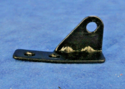 Bisagra de puerta superior de repuesto DYNA GLO Smoker DGU732BDE / DGU732SDE-D  Foto 1 de 4