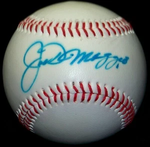 STUNNING! Joe DiMaggio Yankee Clipper Signed Autographed Baseball PSA Photo LOA! - Picture 1 of 6