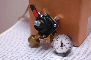 IMI CORNELIUS 770001236 COMPRESSED GAS REGULATOR - Picture 1 of 5