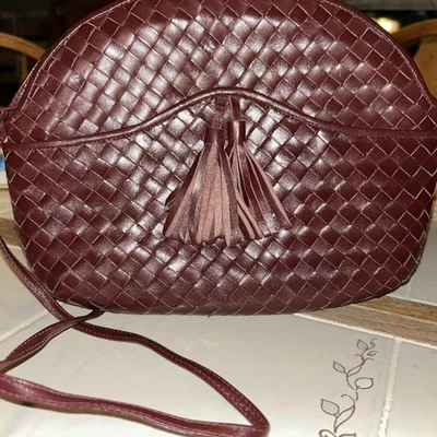 Bolso sin asas vintage Saks 5th Avenue bandolera color granate Foto 1 de 4