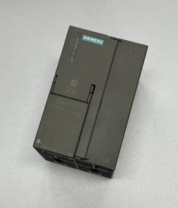 Siemens Simatic / DP/PA Łącznik / 6ES7151-0AD81-0AX0 / Stojak elektryczny:01 - Zdjęcie 1 z 3