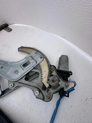 Subaru Forester 2006 motor de ventana lateral del conductor Foto 1 de 4