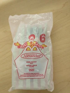 NIP MCDONALD'S #6 COOLE CATHY PUPPE MADAME ALEXANDER HAPPY MEAL SPIELZEUG 2002 - Bild 1 von 2