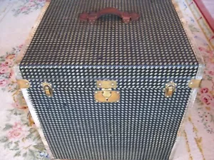 Rare Malle à chapeaux ancienne, enduite damier - début 19ème. Très bon état - Bild 1 von 23