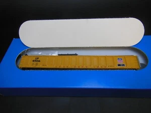 HO SCALE E&C SHOPS UNION PACIFIC 97056 52' 6" CORRUGATED MILL GONDOLA KIT - Picture 1 of 2
