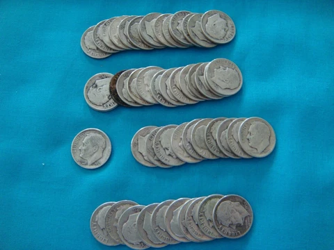 Roll of 50 ROOSEVELT 90% Silver Dimes  1952 P & D+ $5 Face A10-85 Cover