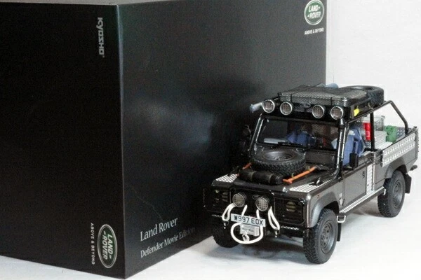 Modellino auto Kyosho 1/18 Land Rover Defender Tomb Raider Movie Edition: JPN - Immagine 1 di 4