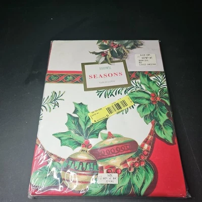 Toalha de mesa de Natal clássica azevinho e bolas 60"x84" estações oblongas Bardwil NOVO. B - Imagem 1 de 2