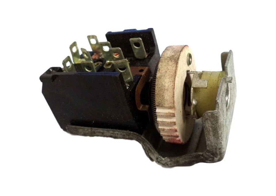 Niehoff AL-132N Headlight Switch Fits 1980-1989 Chrysler - Image 1 of 3