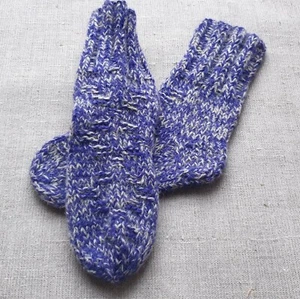 hand knitted 100% wool socks  latvian dog&sheep wool Foot length 16 cm - Picture 1 of 6