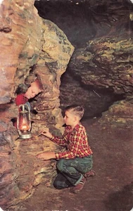 "Postoffice" Mark Twain Cave, Hannibal, MO Vintage Chrome PC - Picture 1 of 2