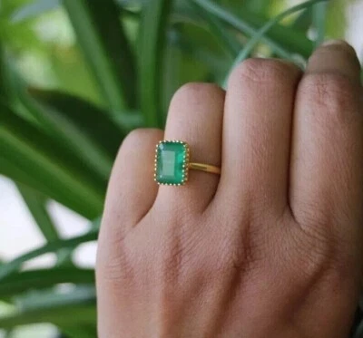 Beautiful 3Ct Real 14K Yellow Gold Solitaire Natural Green Emerald Wedding Ring - Image 1 of 4