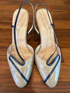 VTG Garolini Womens Heels Pumps Size 7.5M Tan Navy Italy - Picture 1 of 9