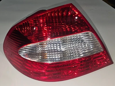 06-09 Luz trasera izquierda mercedes clk350 clk550 w209 oem Foto 1 de 4