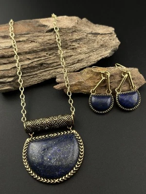 Juego de collar y pendientes colgantes de lapislázuli azul y latón BARSA Foto 1 de 4