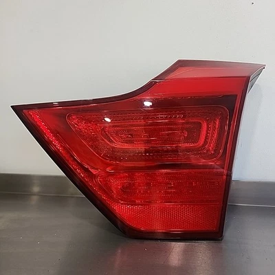 LH 15 KIA K900 LED Derecha LUZ TRASERA LÁMPARA RH MALETERO MONTAJE LUZ OE 92404-3T010 Foto 1 de 4