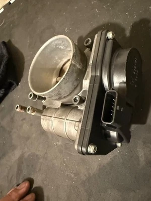 Juego de pares de admisión de carrocería de acelerador Nissan 350Z 2007-2008 VQ35HR OEM Foto 1 de 4