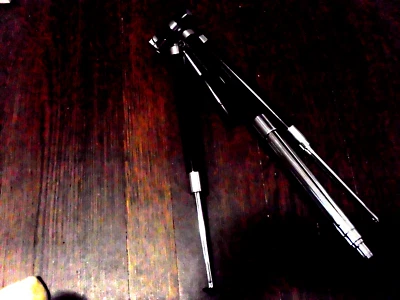 VINTAGE VIVITAR TRIPOD  #6137 LEAD TELESCOPING Made In Japan - Image 1 of 4