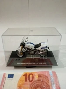 MOTO DUCATI MONSTER POLIZIA MUNICIPALE 1:24 MODELLINO PERFETTO BOX IN PLEXIGLASS - Foto 1 di 4