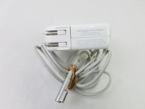 Apple MacBook 13? & MacBook Pro 13? 60 W MagSafe Power Adapter A1344 - Picture 1 of 3