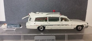 DINKY TOYS SUPERIOR CRITERION AMBULANCE , 263, c1962 - Picture 1 of 7