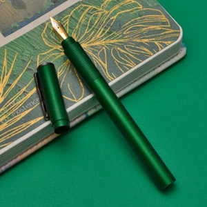 Pluma estilográfica de aleación de aluminio Hongdian H3 EF/F/Pluma doblada con clip de bambú, verde - Imagen 1 de 8