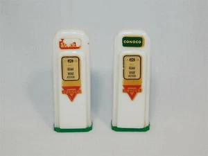 CONOCO Oil Gas Pump Salt and Pepper Shaker Set Vintage 1950s Green and White - Picture 1 of 3