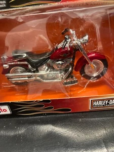 1:18 Maisto Harley-Davidson 2004 FLSTFI Fat Boy - Picture 1 of 5