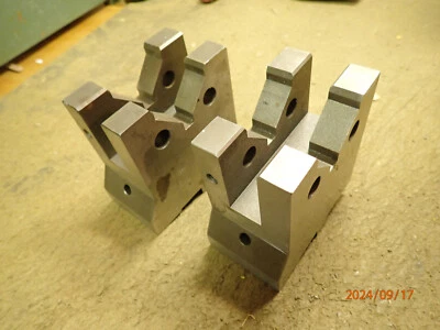 2 V BLOCKS FOR AN OPTICAL COMPARATOR MACHINIST TOOLING - Image 1 of 4