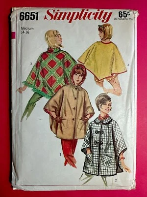 6651 Simplicity PONCHO Capa Chaqueta Patrón Costura Med 14-16 Bolsillos Capucha SIN CORTAR Foto 1 de 2