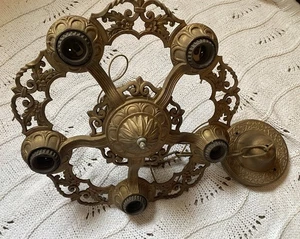 Antiker ART DECO verzierter Kronleuchter Gusseisen Bronze 5 armig restaurierungsbedürftig - Bild 1 von 13